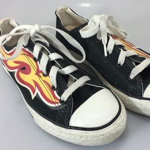 Converse Juniors 3 US 2.5UK 35EU Black & Flame Can